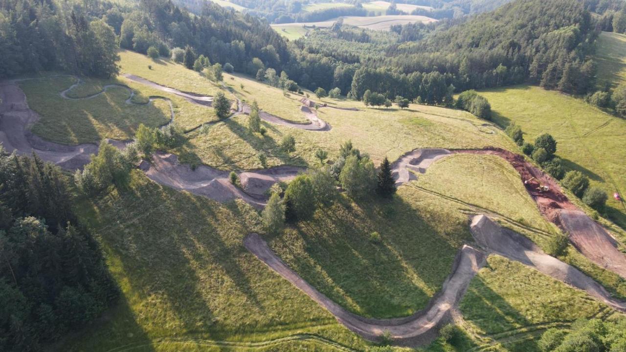Pokoje Goscinne Art- Dworek Bad Kudowa Exterior foto